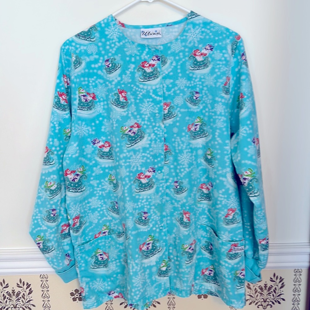 UA Uniform Advantage Scrub Jacket Snowmen on Sleighs Long Sleeve Pockets Winter